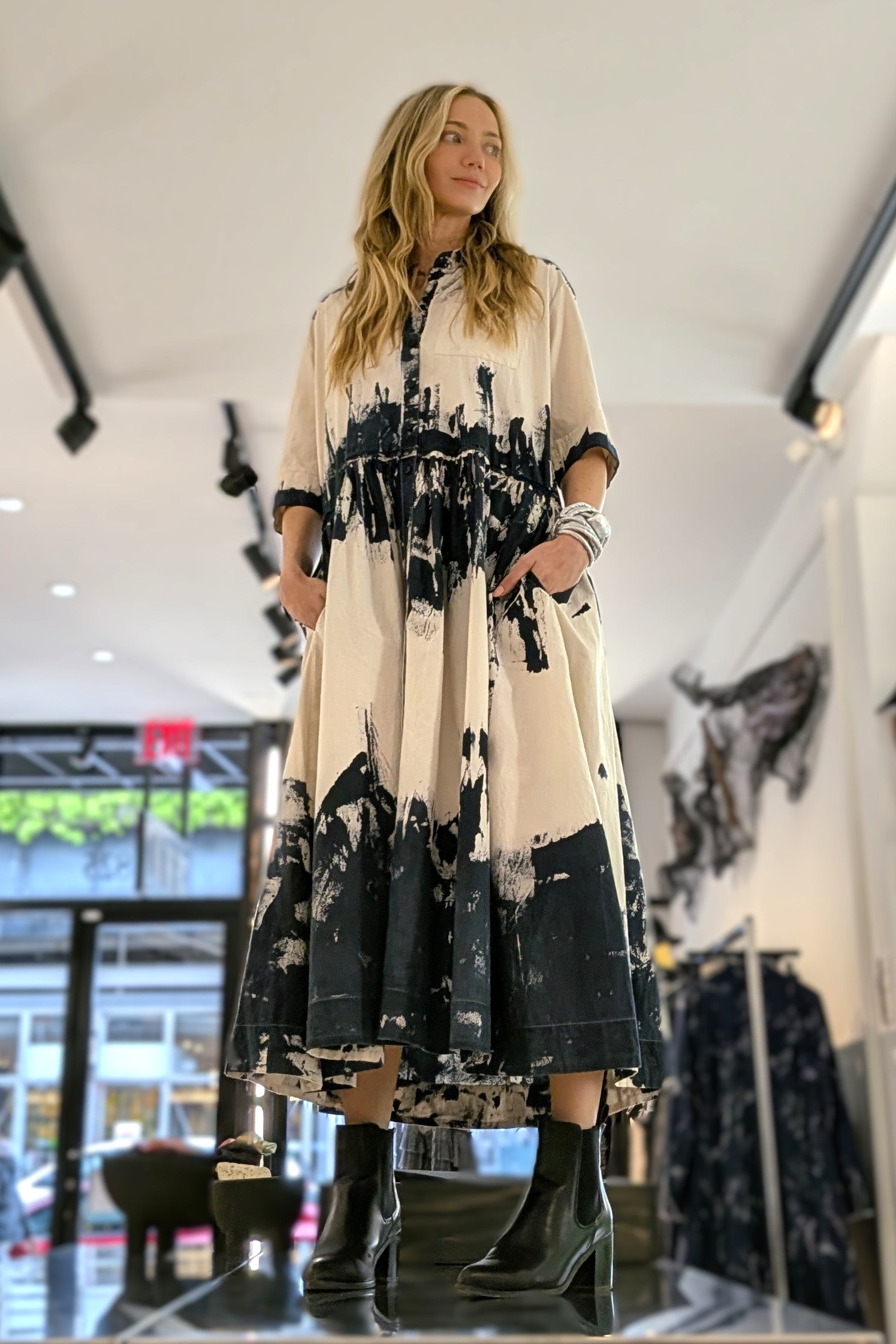 Serienumerica dress. Cotton. Long i hand-painted