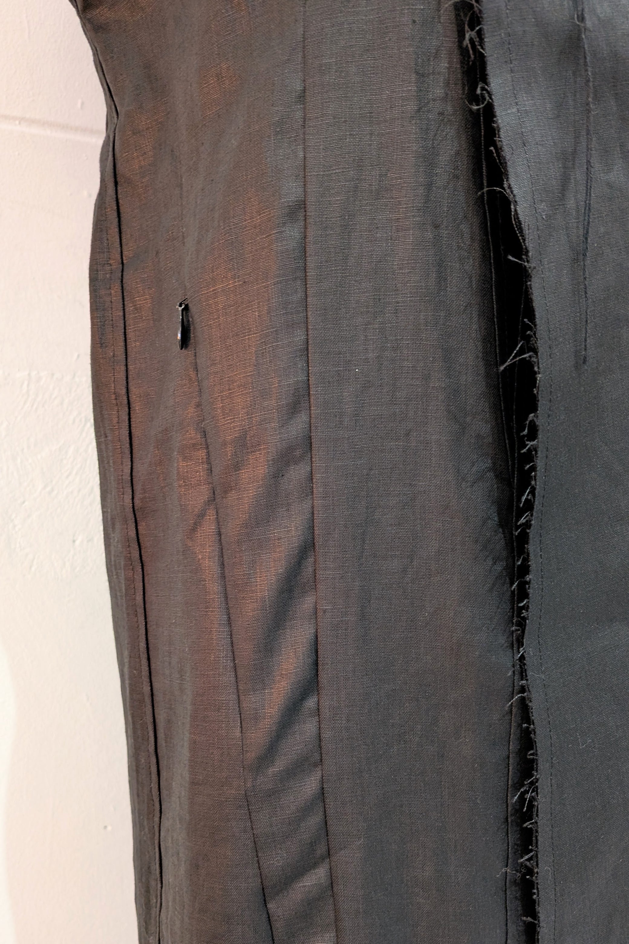 Shinyaseki Long Waxed Linen vest, Leather look, Japan, Black