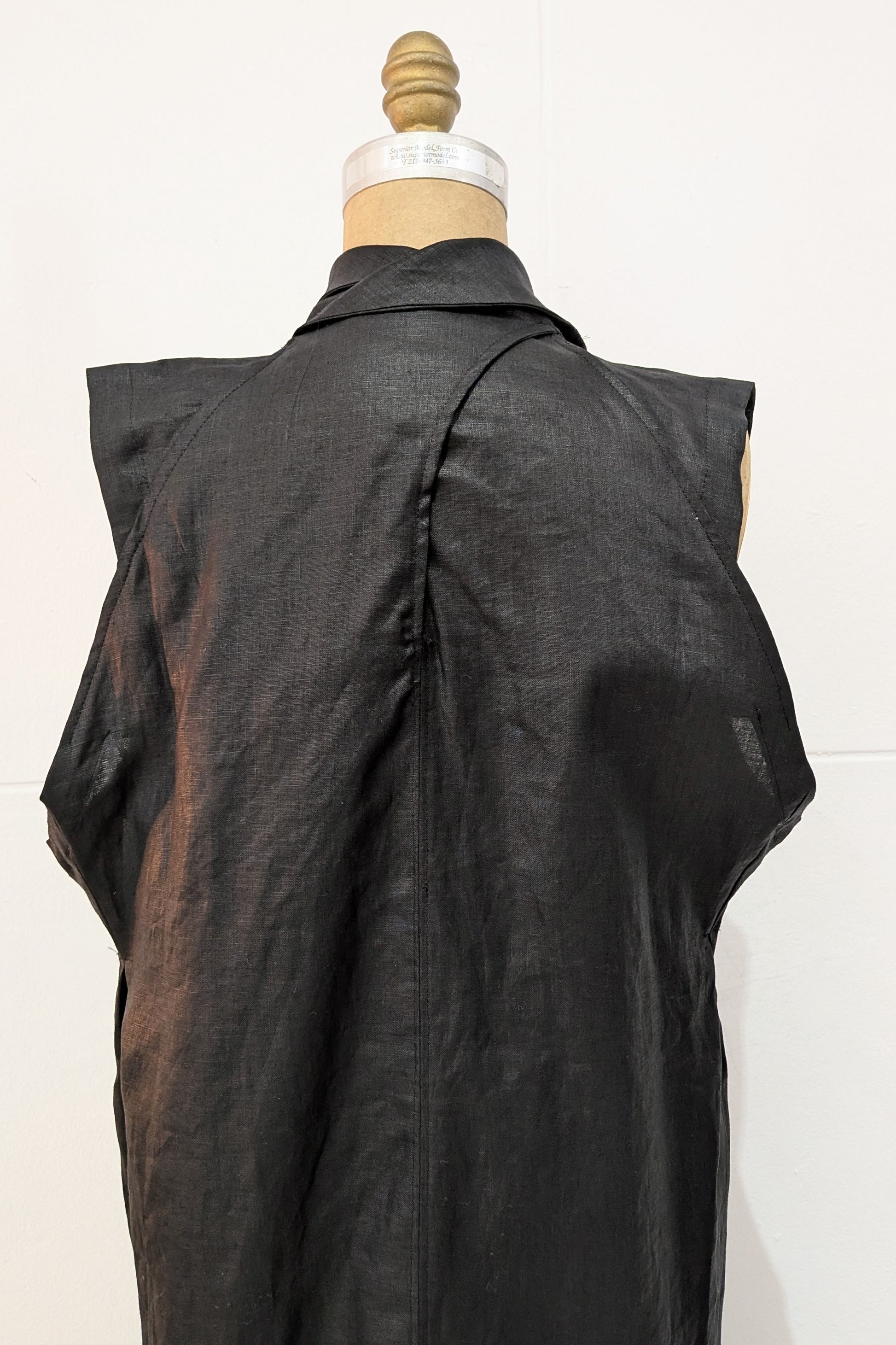 Shinyaseki Long Waxed Linen vest, Leather look, Japan, Black