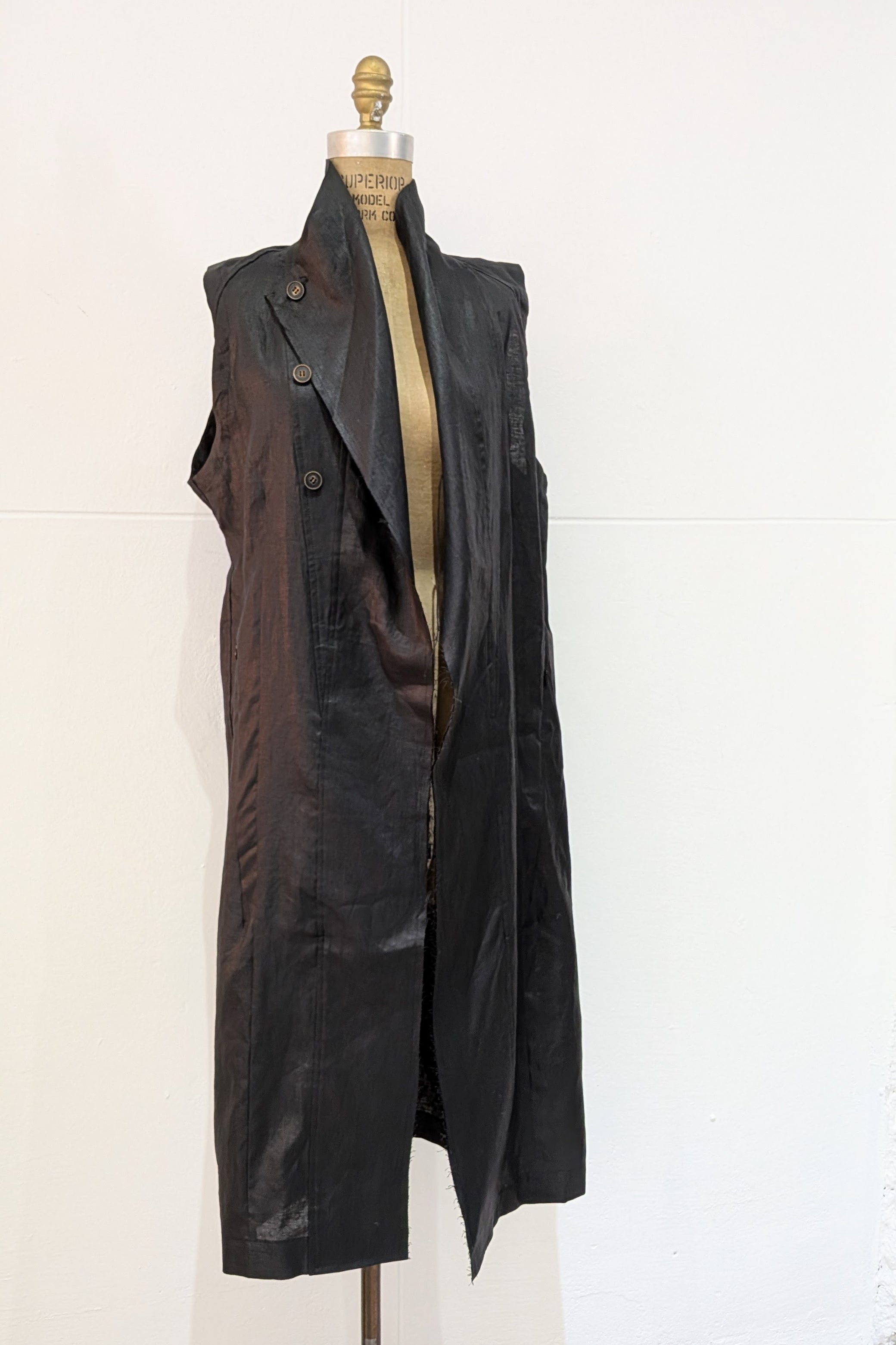 Shinyaseki Long Waxed Linen vest, Leather look, Japan, Black
