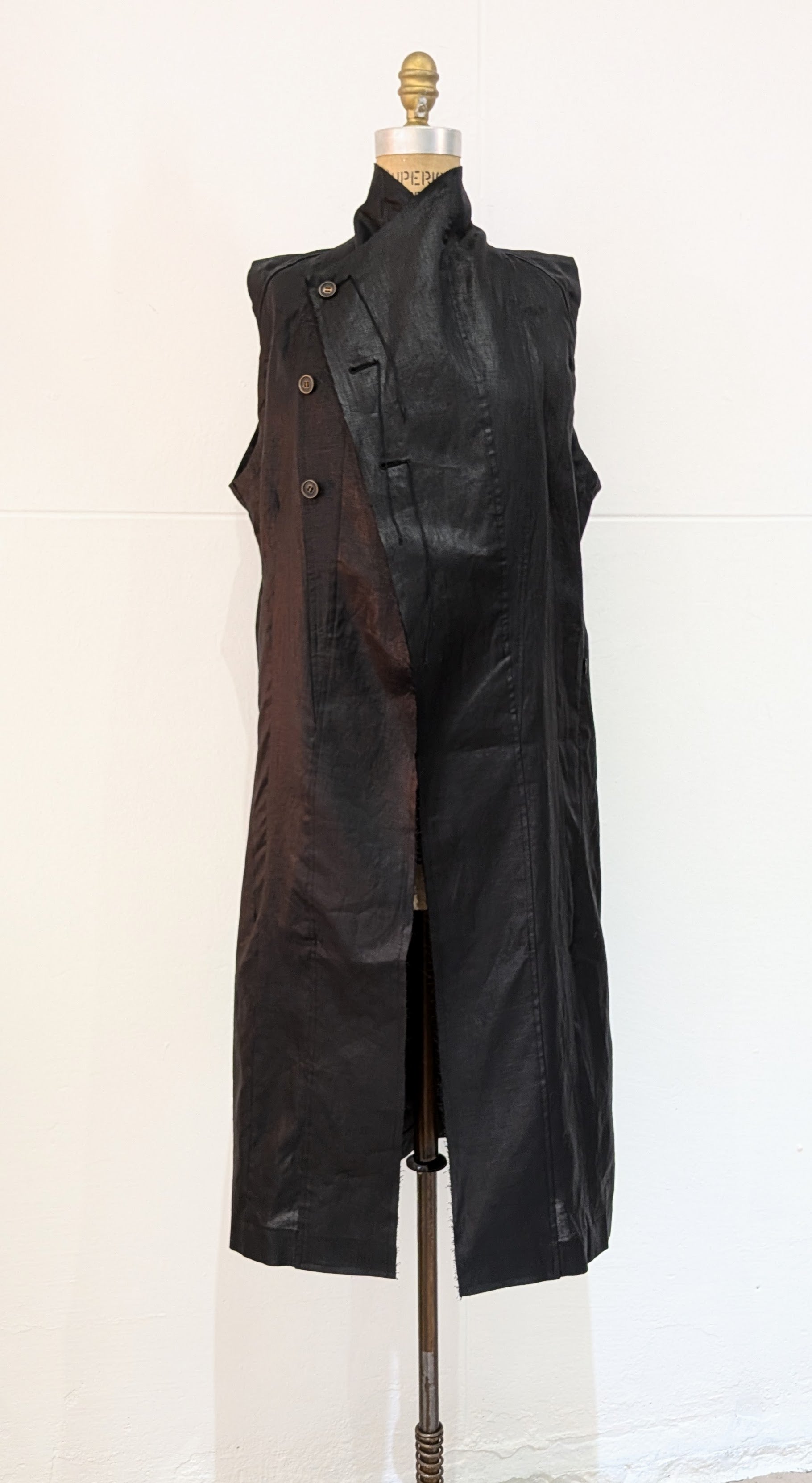 Shinyaseki Long Waxed Linen vest, Leather look, Japan, Black