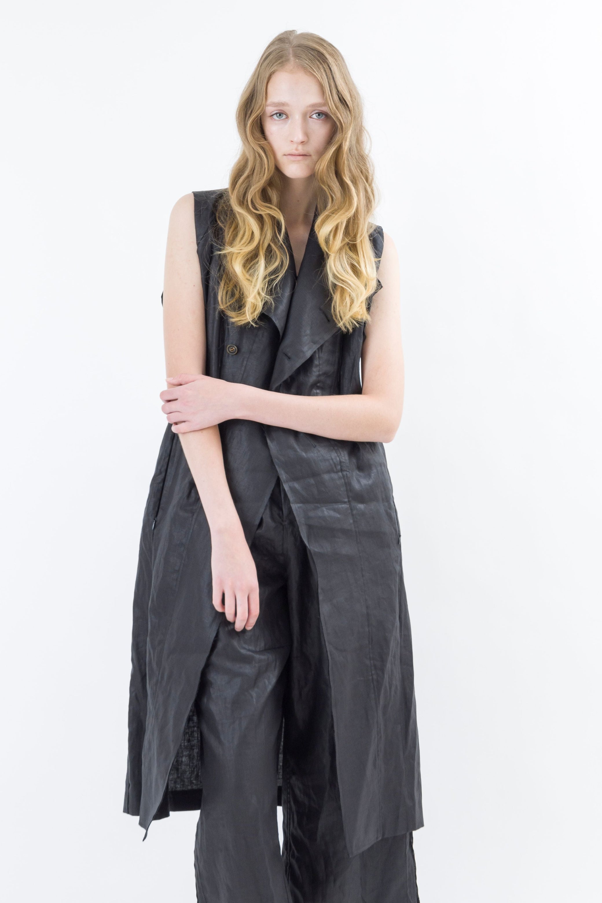 Shinyaseki Long Waxed Linen vest, Leather look, Japan, Black