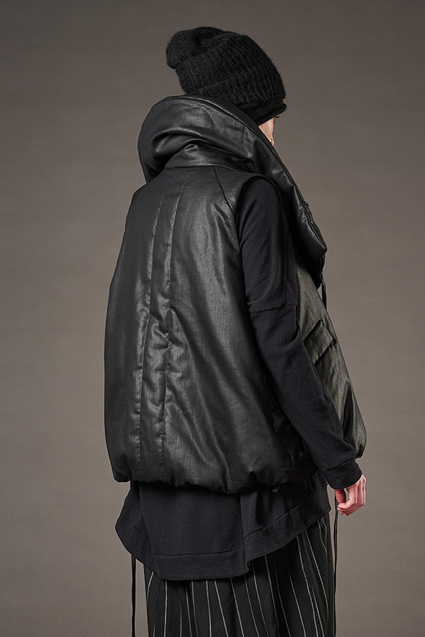 Studio B3 - padded vest - high collar - black