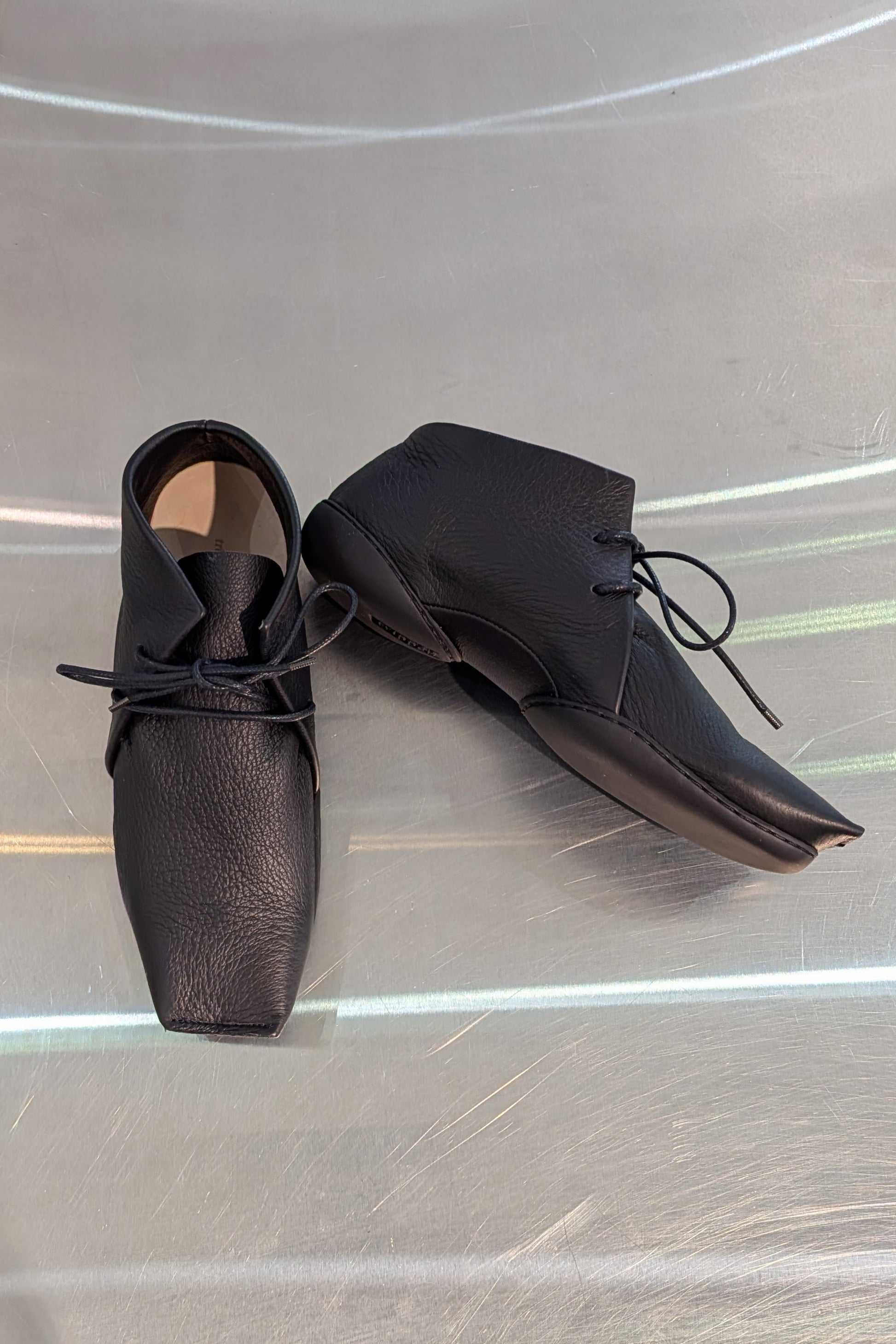 Trippen Contra shoes - Lace up - Square toe - Flat - Black leather