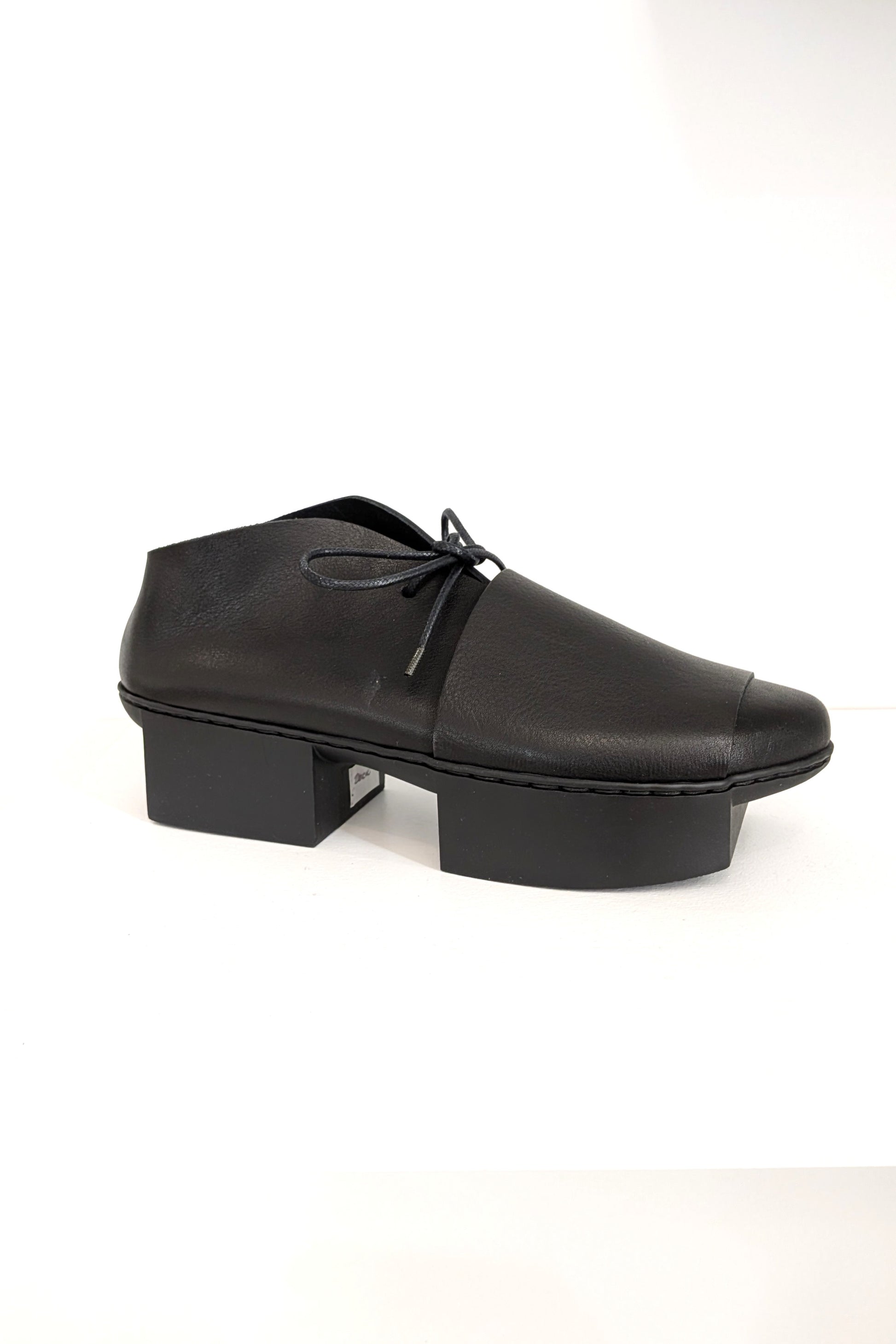Trippen Deck shoes split sole platform laces black leather - sophisticated Derby shoes