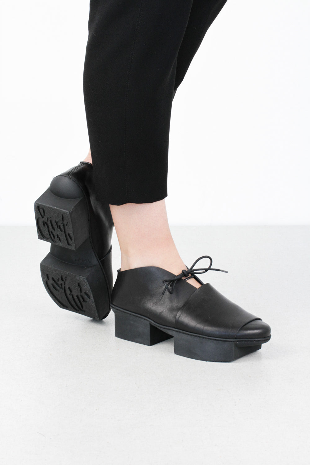 Trippen Deck shoes split sole platform laces black leather - sophisticated Derby shoes