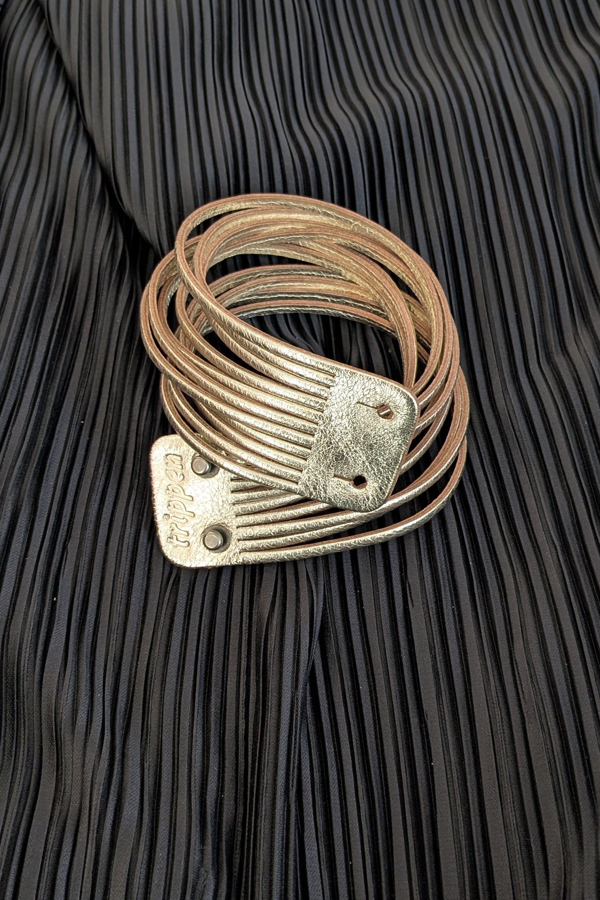 Trippen Necklace Choker - Leather Strands Gold