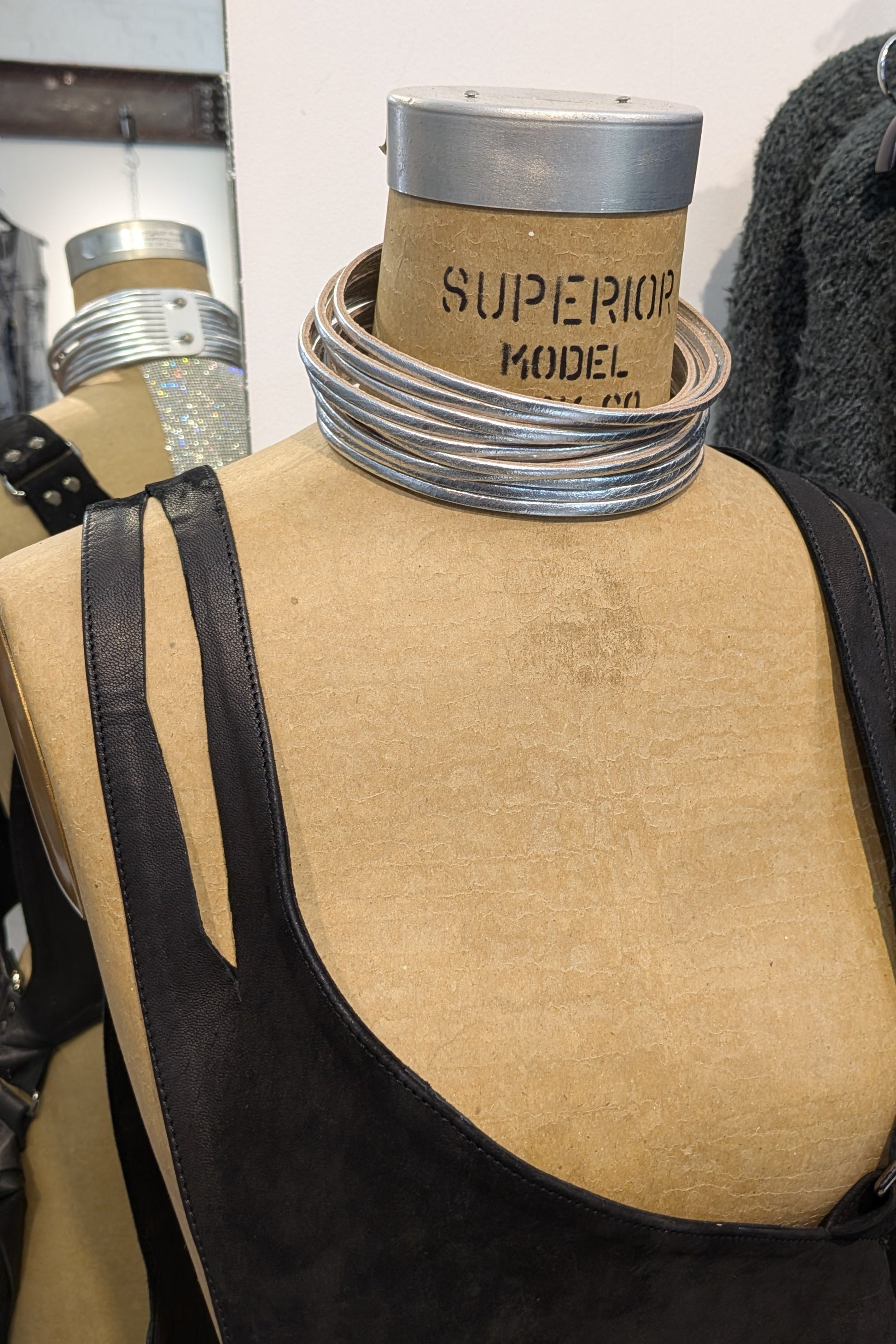 Trippen Necklace Choker - Leather Strands Silver