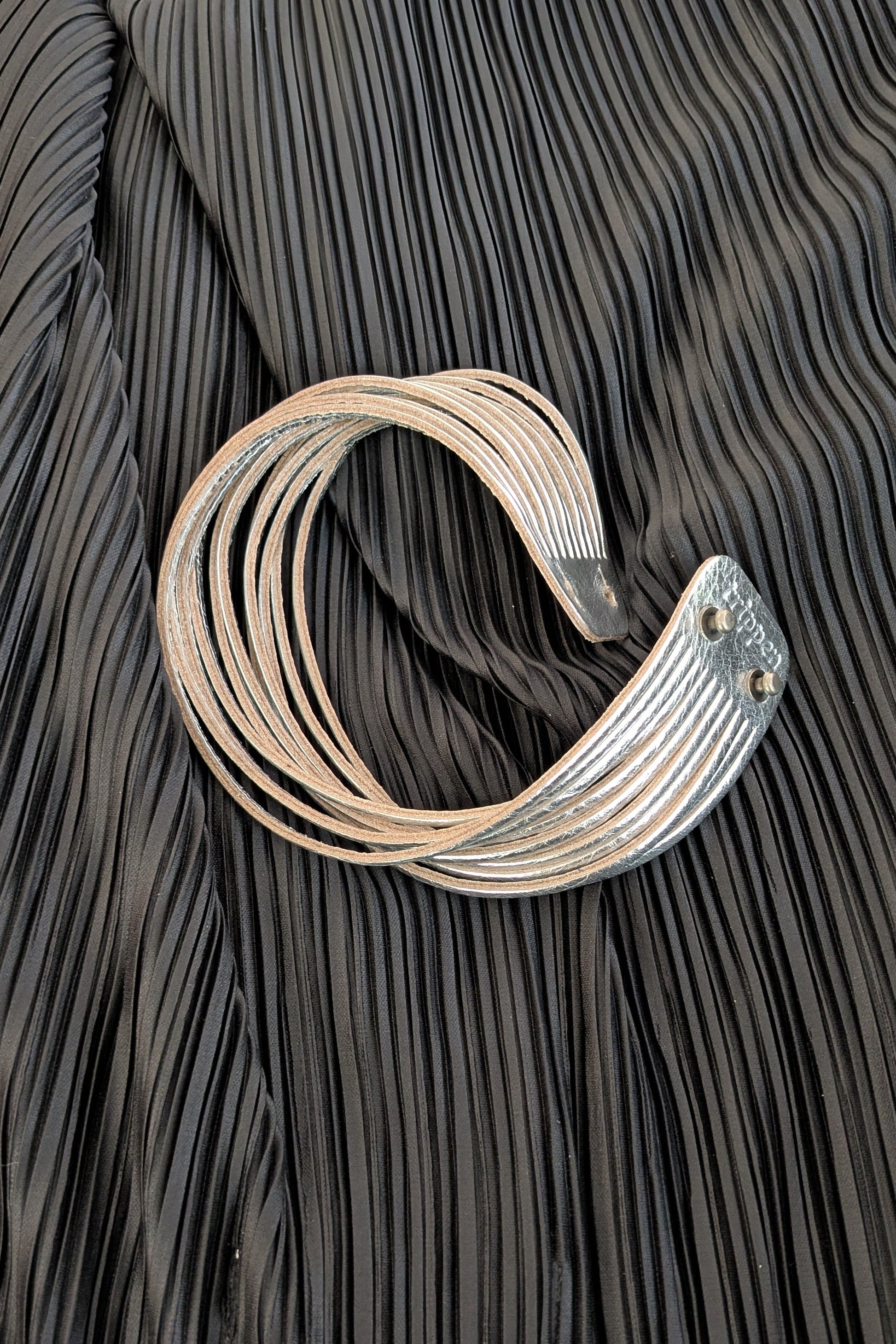 Trippen Necklace Choker - Leather Strands Silver