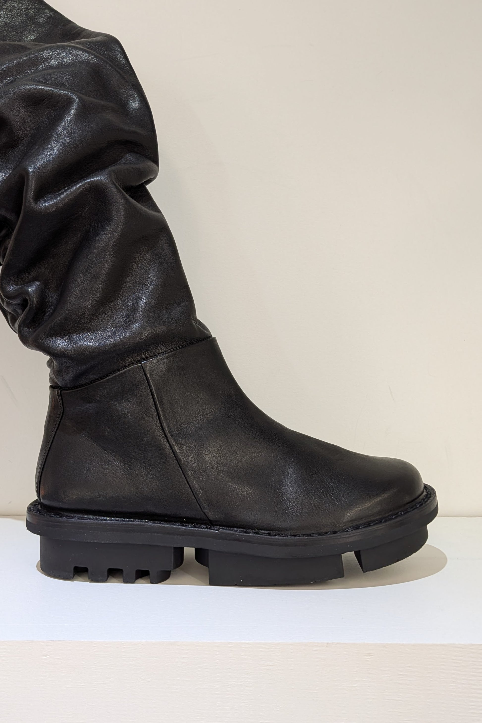 Trippen Nimbus flat tall knee-high Boots side zipper black leather