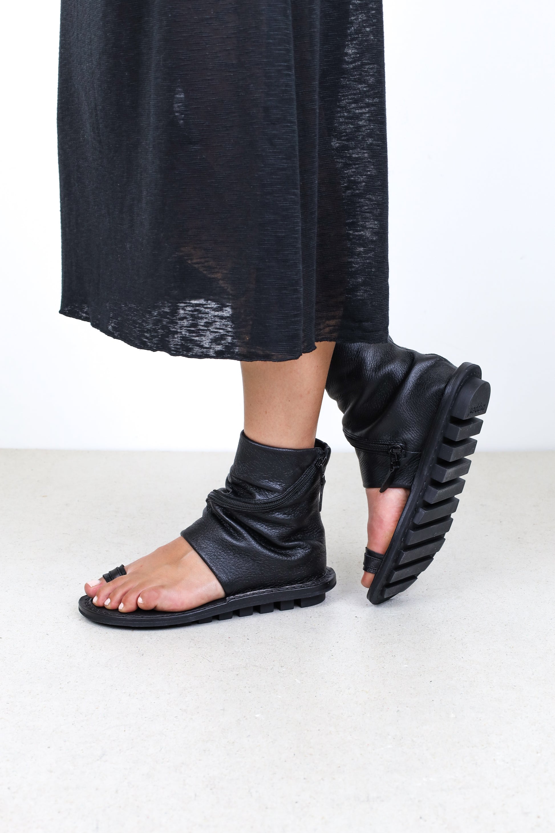 Trippen Sandals - Elevate - Thong - Flat- Off White