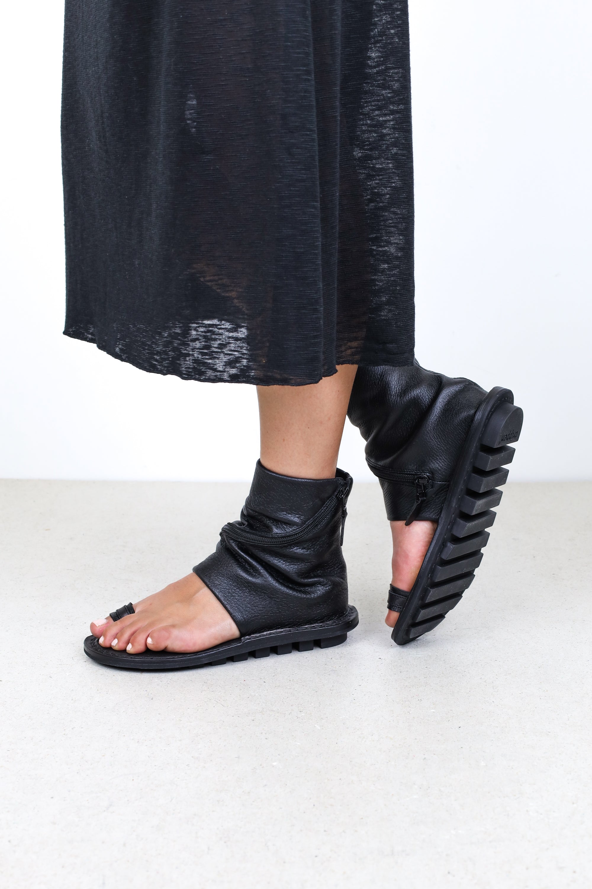 Trippen Sandals - Elevate - Thong - Flat- Off White