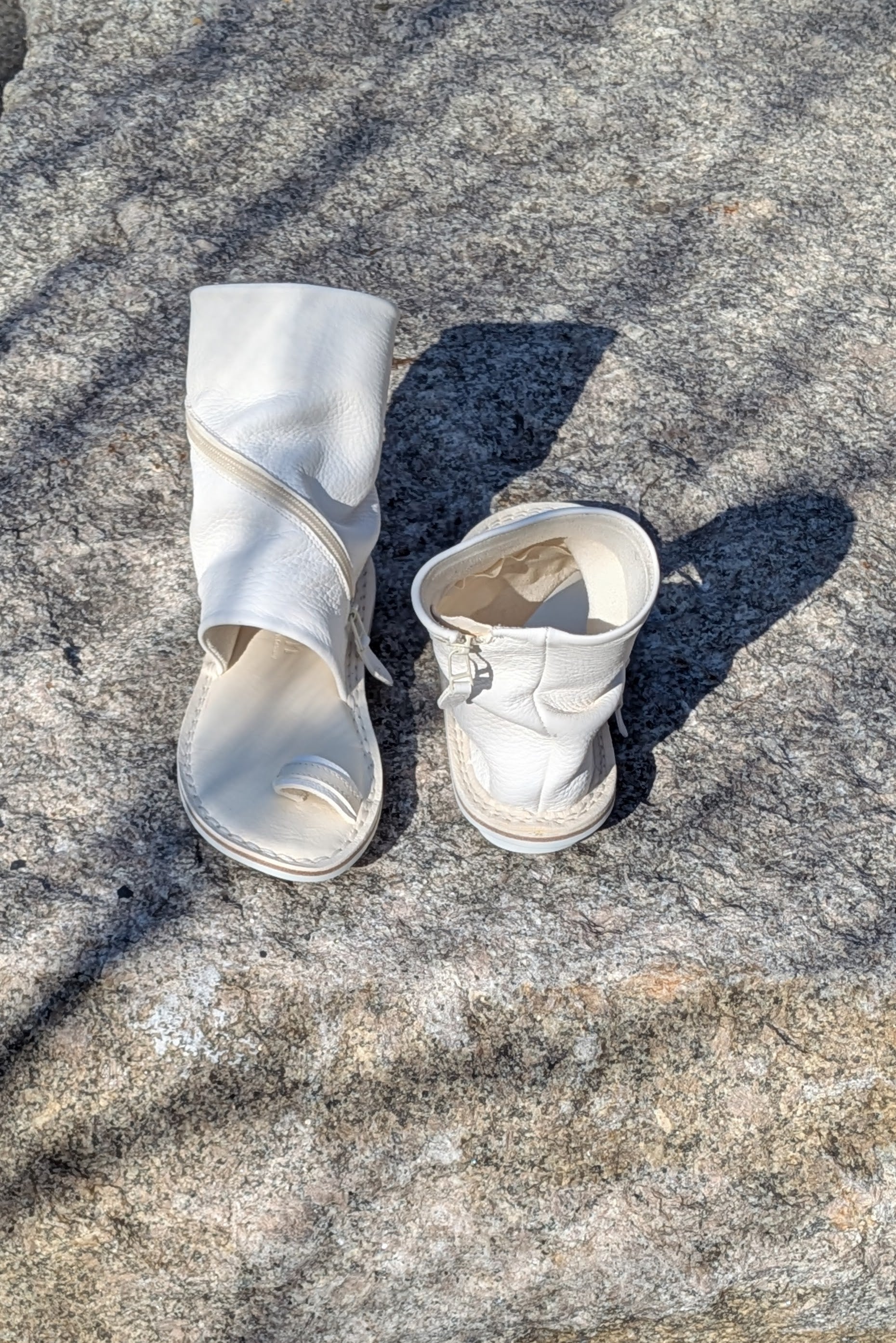 Trippen Sandals - Elevate - Thong - Flat- Off White