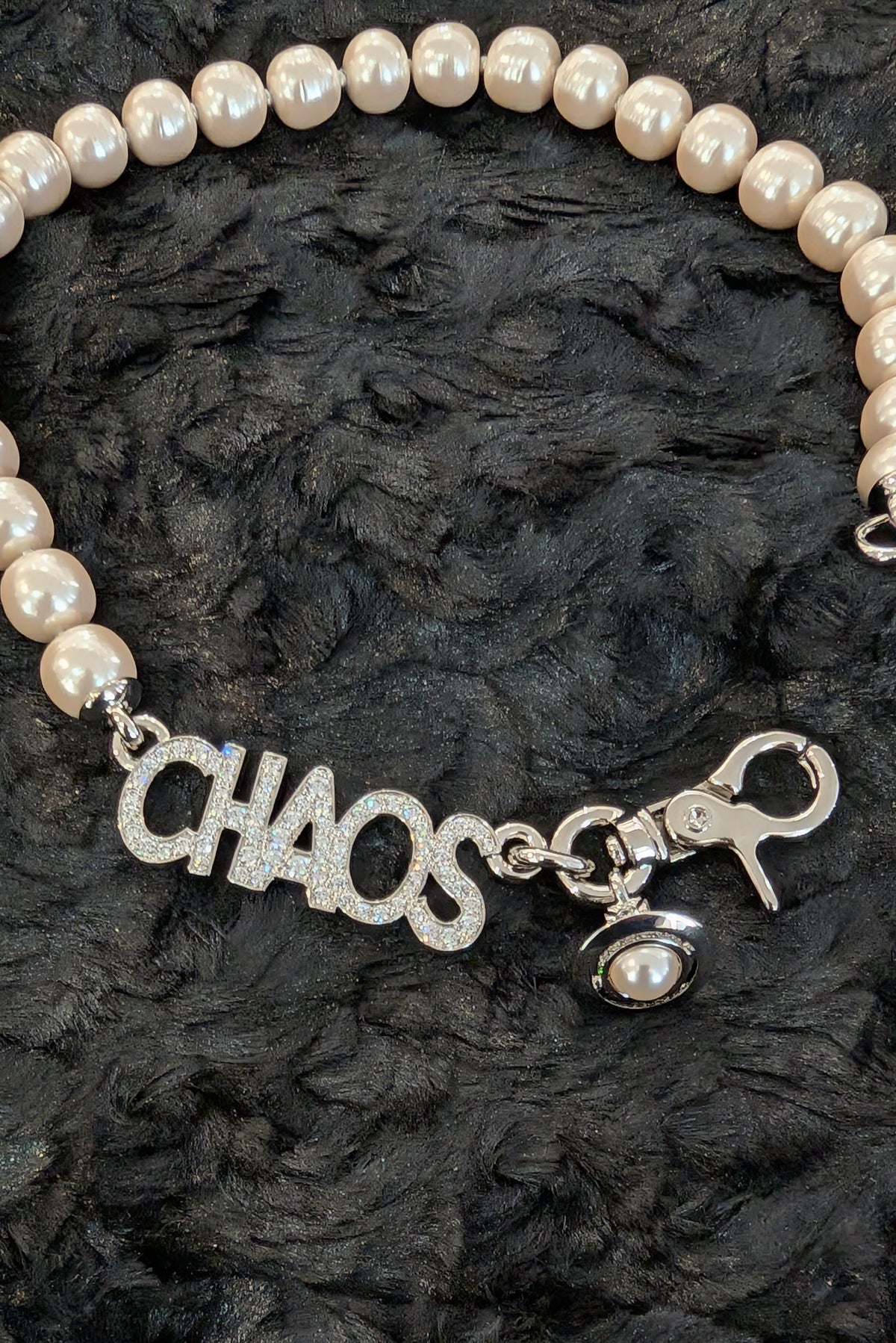 VIVIENNE WESTWOOD - NECKLACE - PEARLS - CHAOS - ORB PENDENT - NYC - LILI THE FIRST