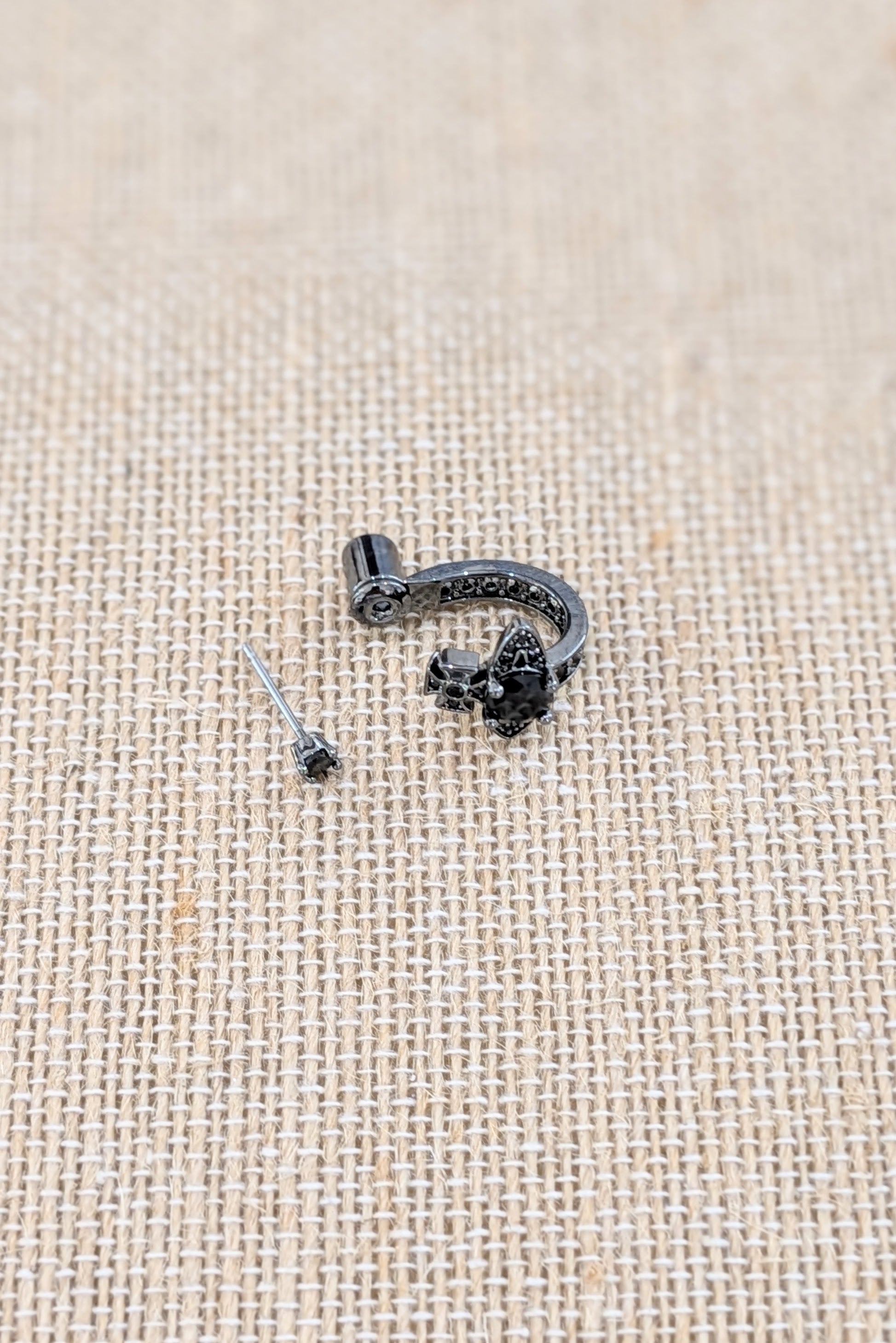 Vivienne Westwood Matenia single earring