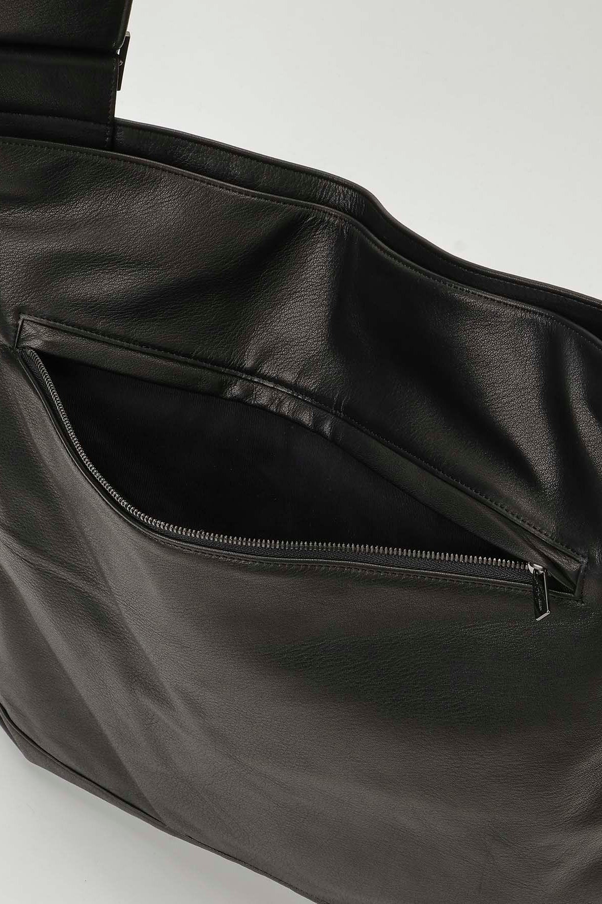 Yohji Yamamoto Square crossbody Clasp detail Bag