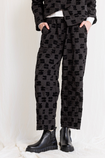 Gershon Bram - Pants - Elastic waist - Wrinkled texture - Black