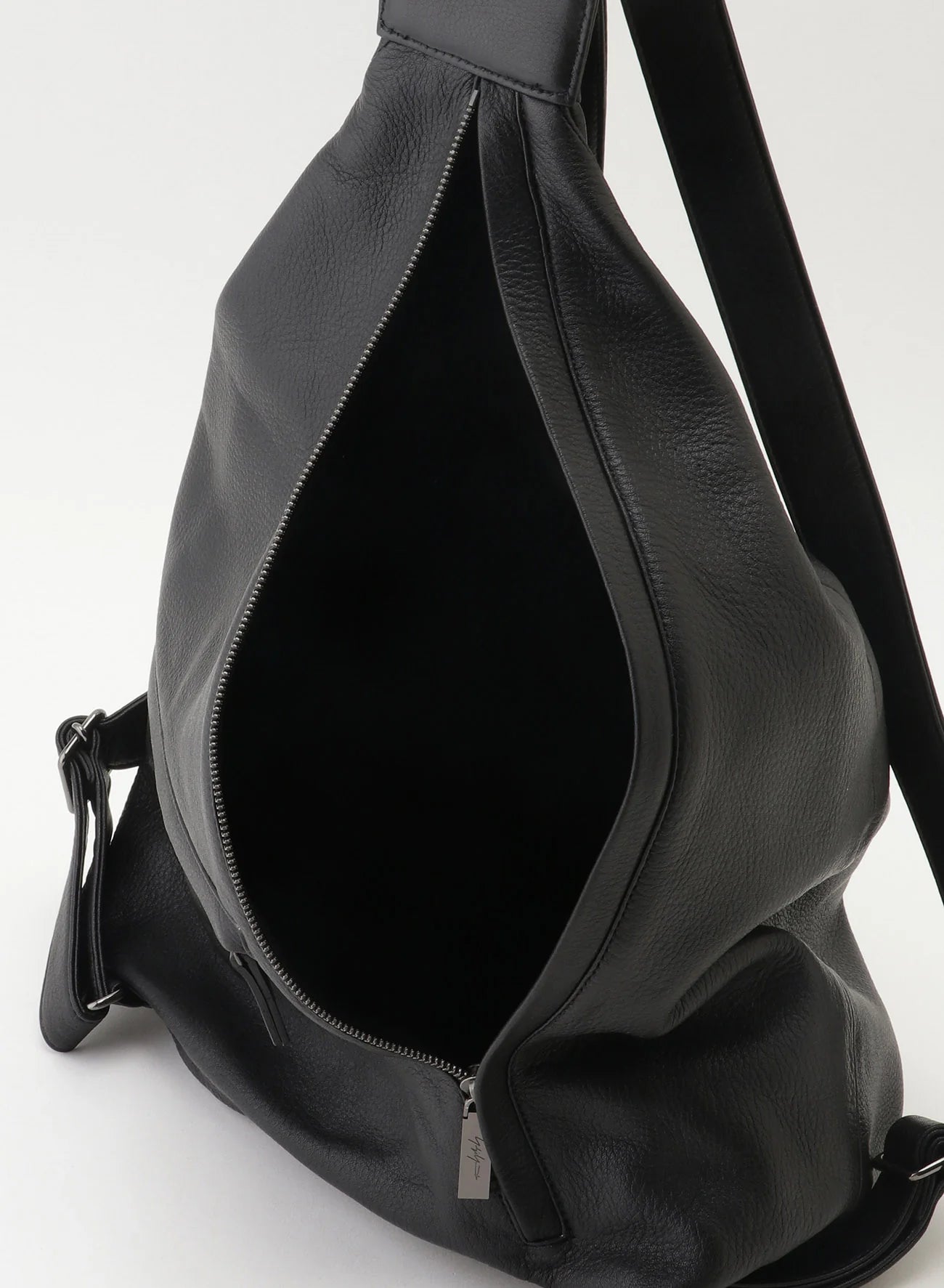 YOHJI YAMAMOTO Y BACKPACK. – LiLi The First
