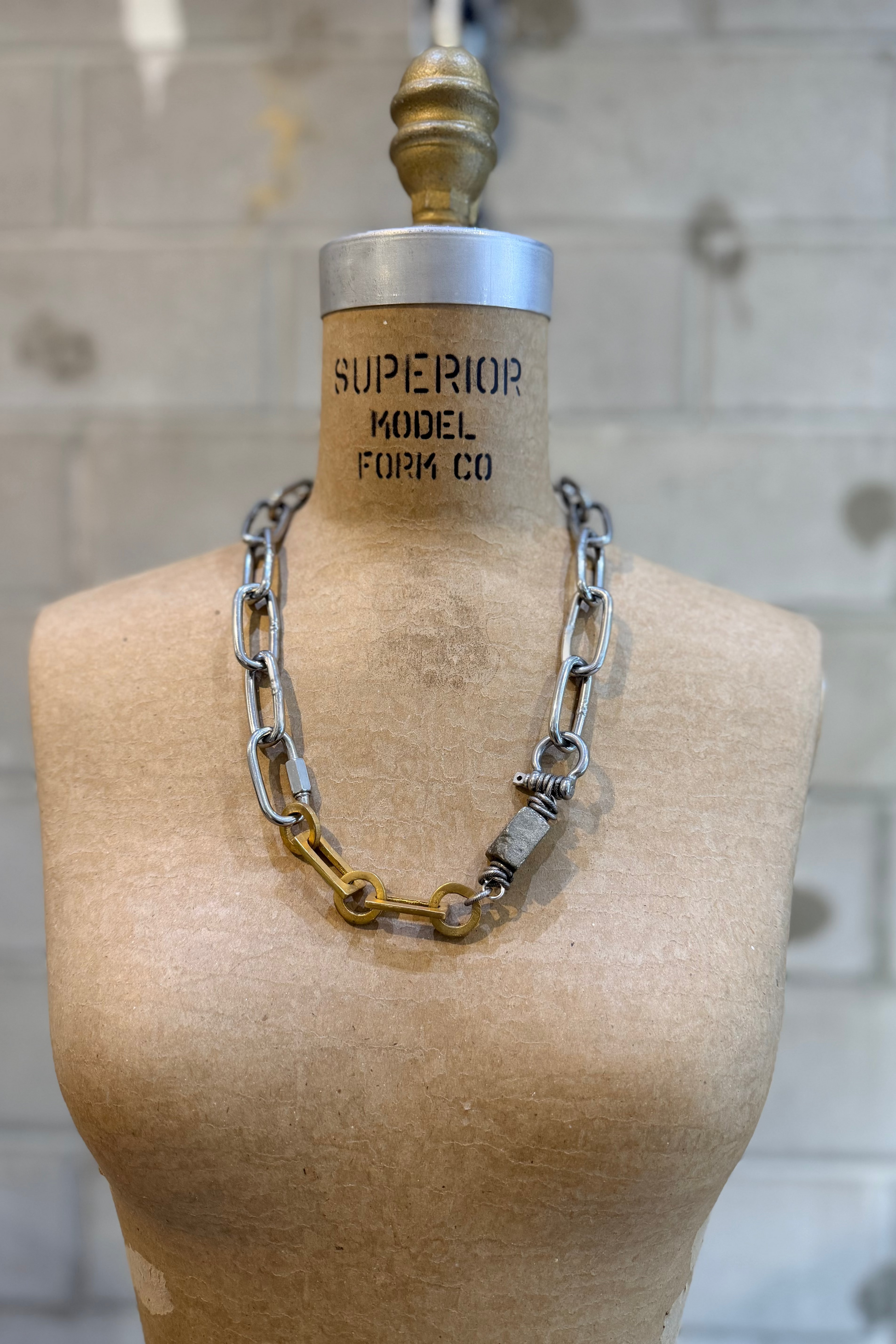 mya Lambrecht - Necklace - Unisex - Stainless steel - pyrite