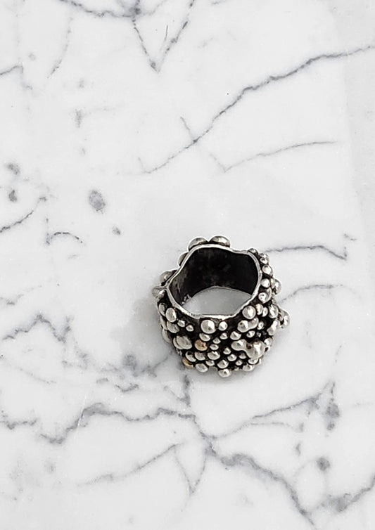 ROCKS RING