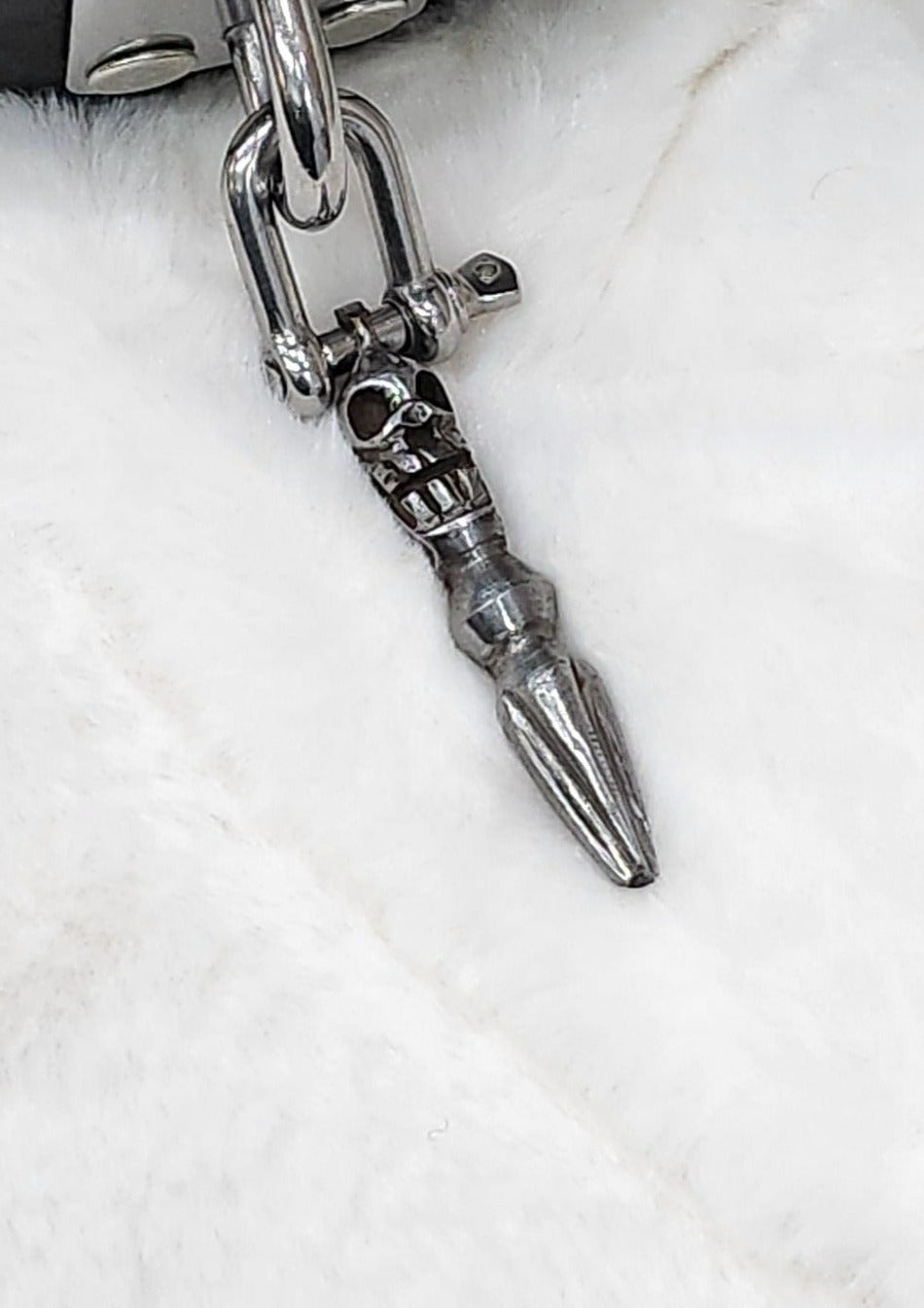 SCULL CUFF