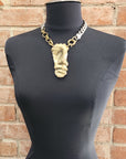 SCULPTURE NECKLACE