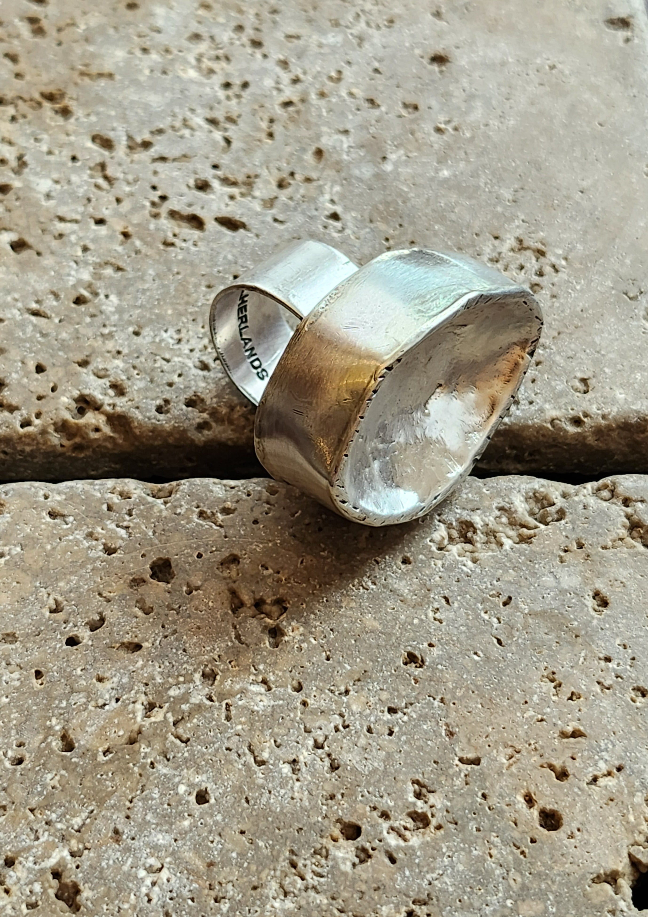 THE CONCAVE RING