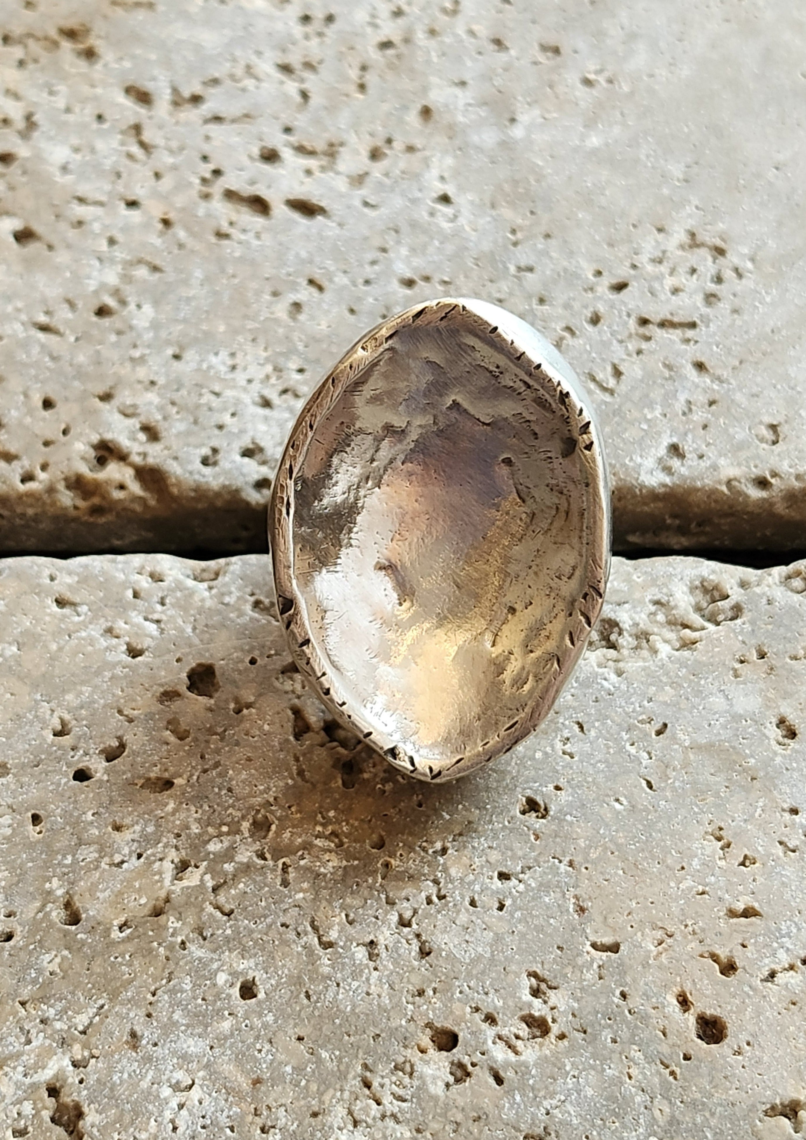 THE CONCAVE RING