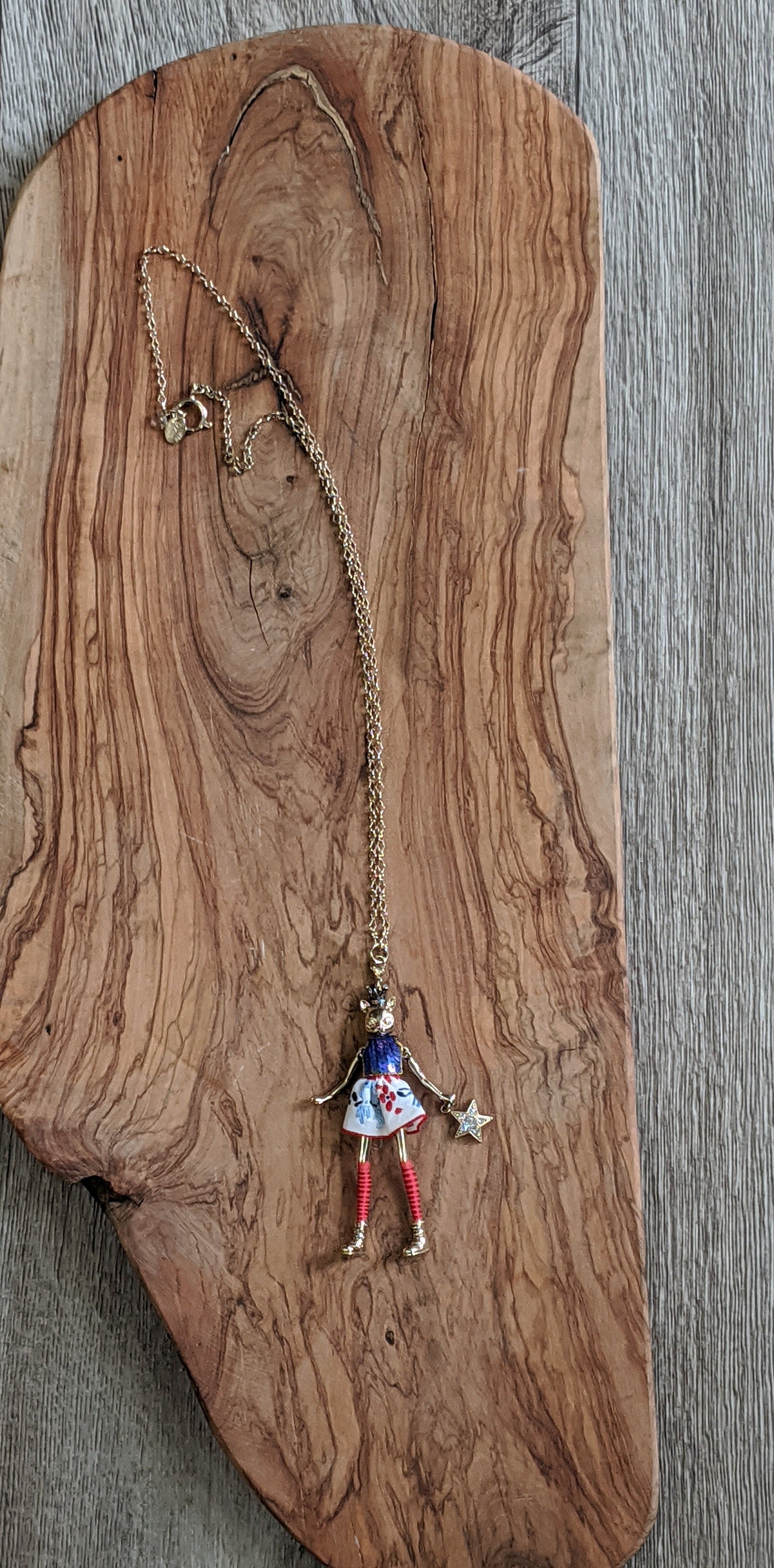 RED SOCKS KITTEN NECKLACE