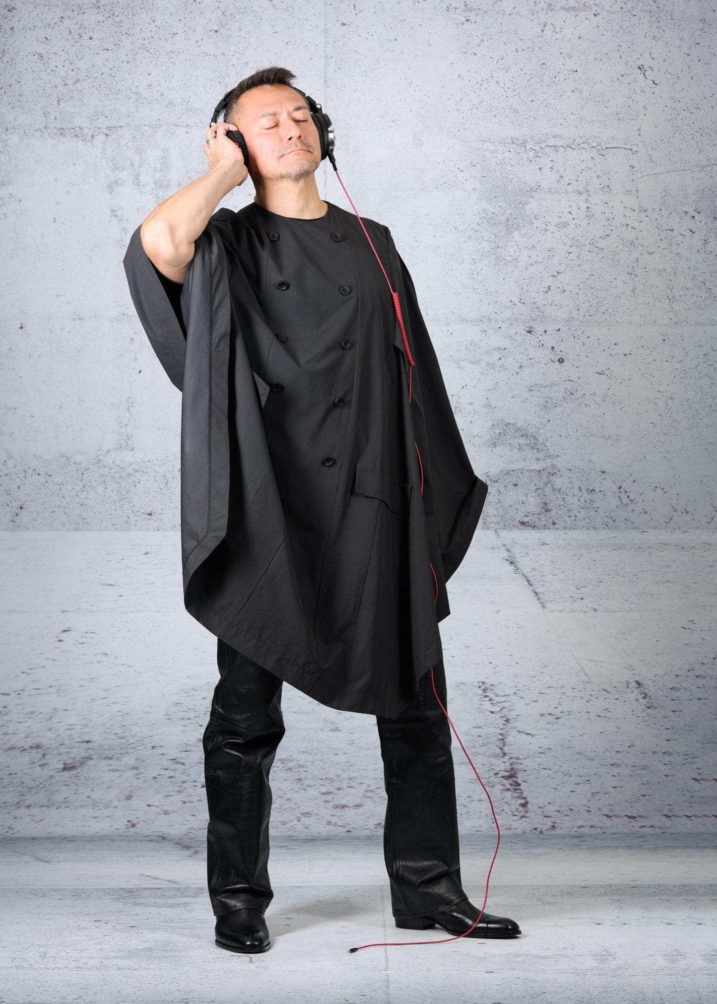 MANTELLA CAPE